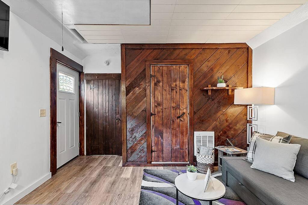 New!! Lovely Unit W/ Private Hot Tub And Patio! Laconia Bagian luar foto